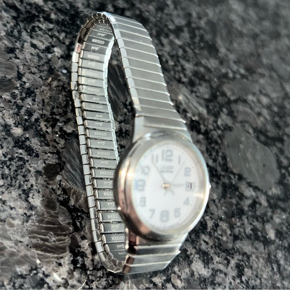 CITIZEN WATCH - Picture 4 of 6